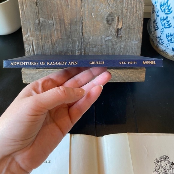 VINTAGE 1979 Adventures of Raggedy Ann Children’s Book - Picture 10 of 12